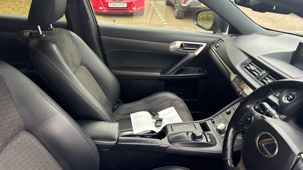 Lexus CT 200h 1.8 F-Sport 5dr CVT Auto Hybrid Hatchback - Image 27