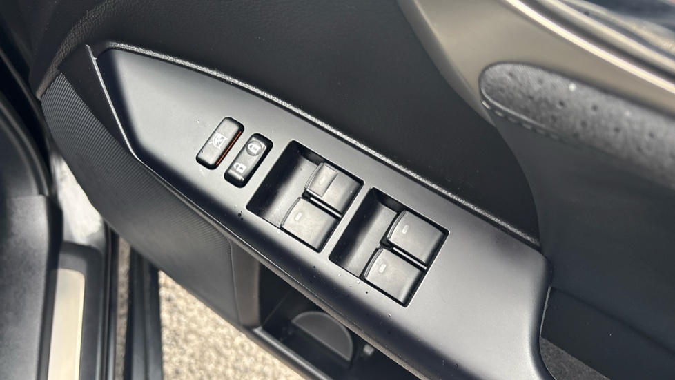 Lexus CT 200h 1.8 F-Sport 5dr CVT Auto Hybrid Hatchback - Image 28