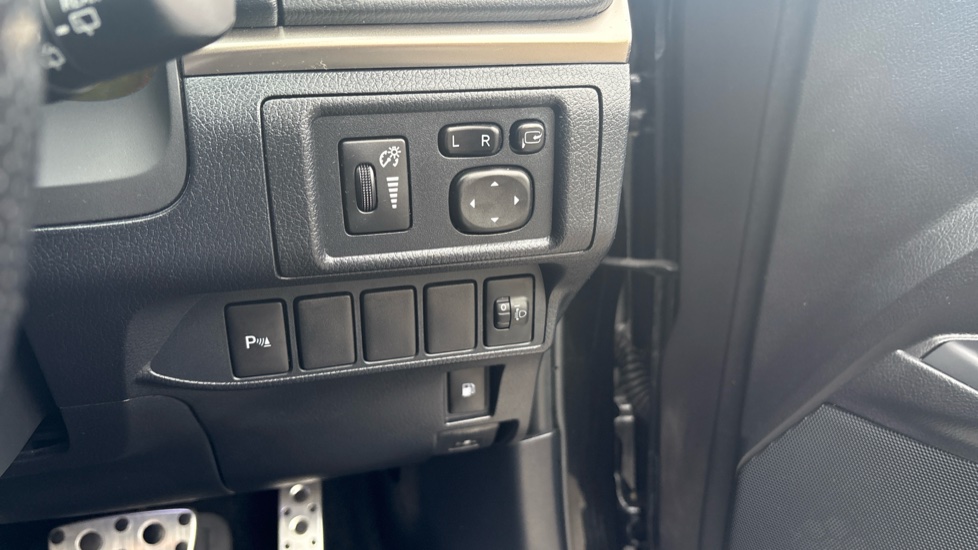 Lexus CT 200h 1.8 F-Sport 5dr CVT Auto Hybrid Hatchback - Image 29