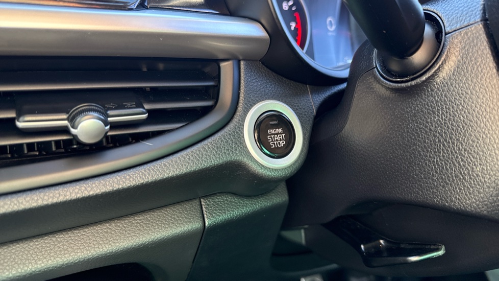 Kia Picanto 1.0 X-Line S 5dr Auto Petrol Hatchback - Image 34