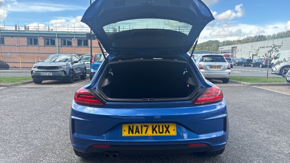 Volkswagen Scirocco 2.0 TDi BlueMotion Tech R-Line Black Edition 3dr Diesel Coupe - Image 4