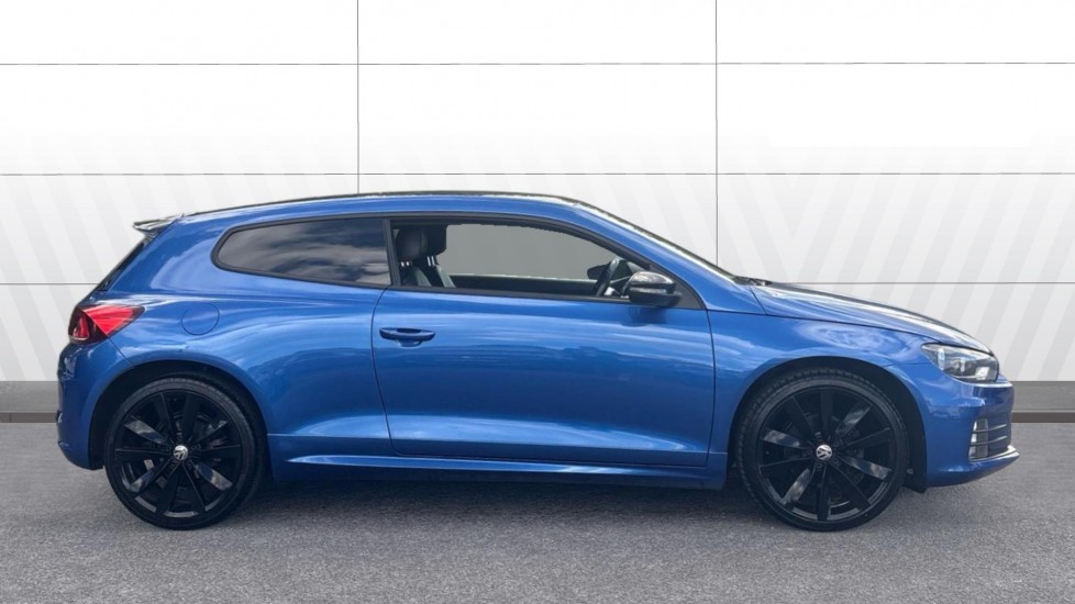 Volkswagen Scirocco 2.0 TDi BlueMotion Tech R-Line Black Edition 3dr Diesel Coupe - Image 5