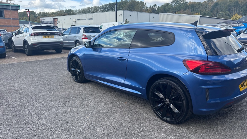 Volkswagen Scirocco 2.0 TDi BlueMotion Tech R-Line Black Edition 3dr Diesel Coupe - Image 27