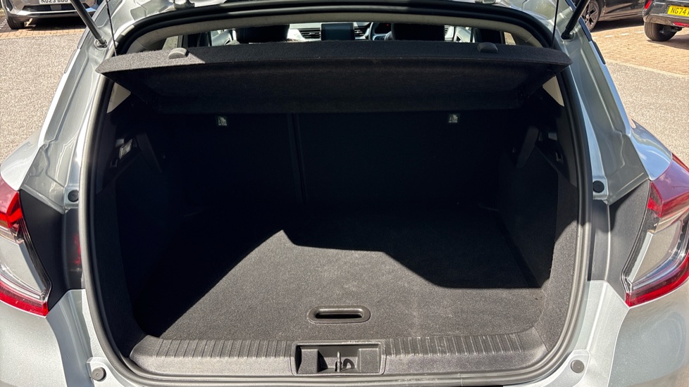 Renault Captur 1.5 dCi 95 Iconic 5dr Diesel Hatchback - Image 4