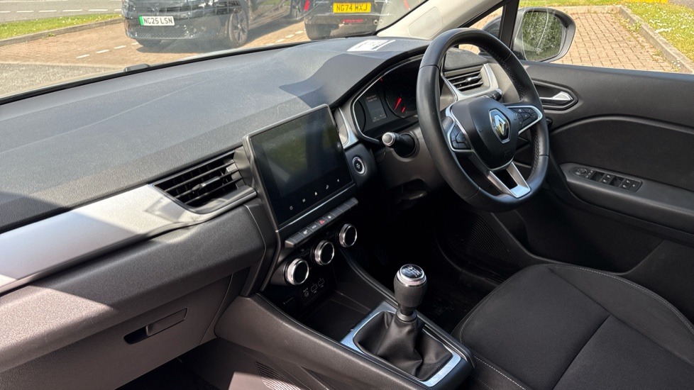 Renault Captur 1.5 dCi 95 Iconic 5dr Diesel Hatchback - Image 9