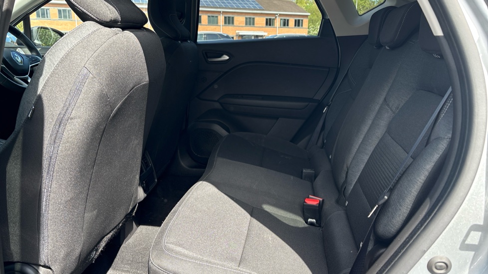 Renault Captur 1.5 dCi 95 Iconic 5dr Diesel Hatchback - Image 16