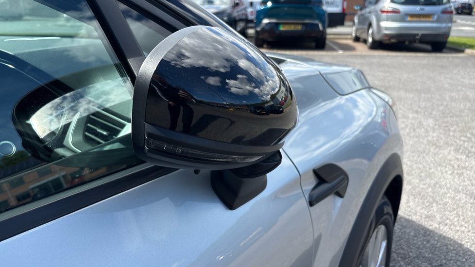 Renault Captur 1.5 dCi 95 Iconic 5dr Diesel Hatchback - Image 29