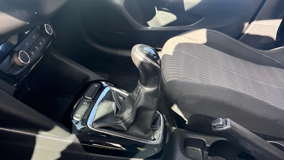Vauxhall Corsa 1.2 Design 5dr Petrol Hatchback - Image 13