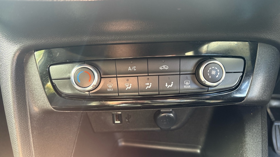 Vauxhall Corsa 1.2 Design 5dr Petrol Hatchback - Image 35