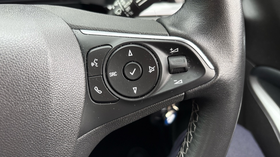 Vauxhall Grandland 1.2 Turbo Design 5dr Petrol Hatchback - Image 28