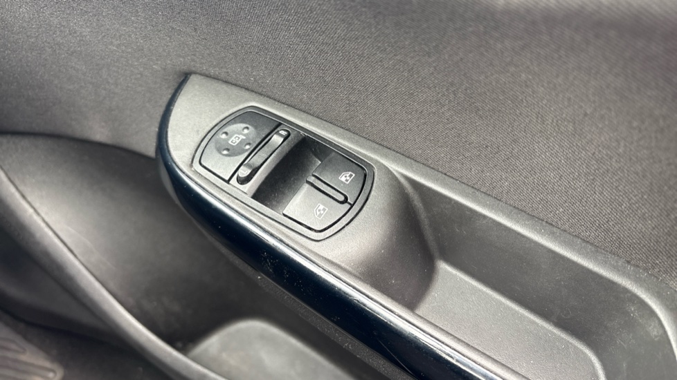 Vauxhall Corsa 1.4 ecoFLEX Energy 3dr [AC] Petrol Hatchback - Image 22