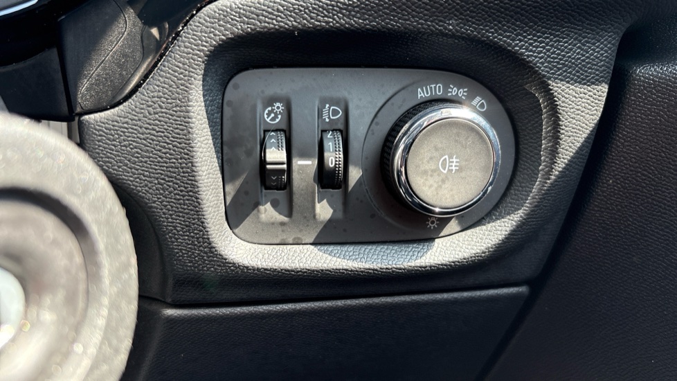 Vauxhall Corsa 1.2 Design 5dr Petrol Hatchback - Image 25