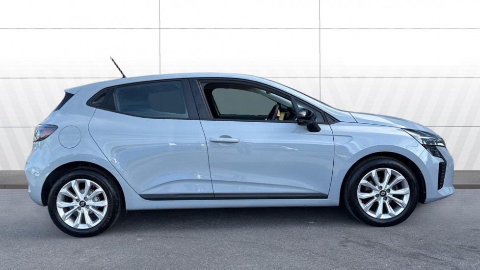 Renault Clio 1.0 TCe 90 Evolution 5dr Petrol Hatchback - Image 5