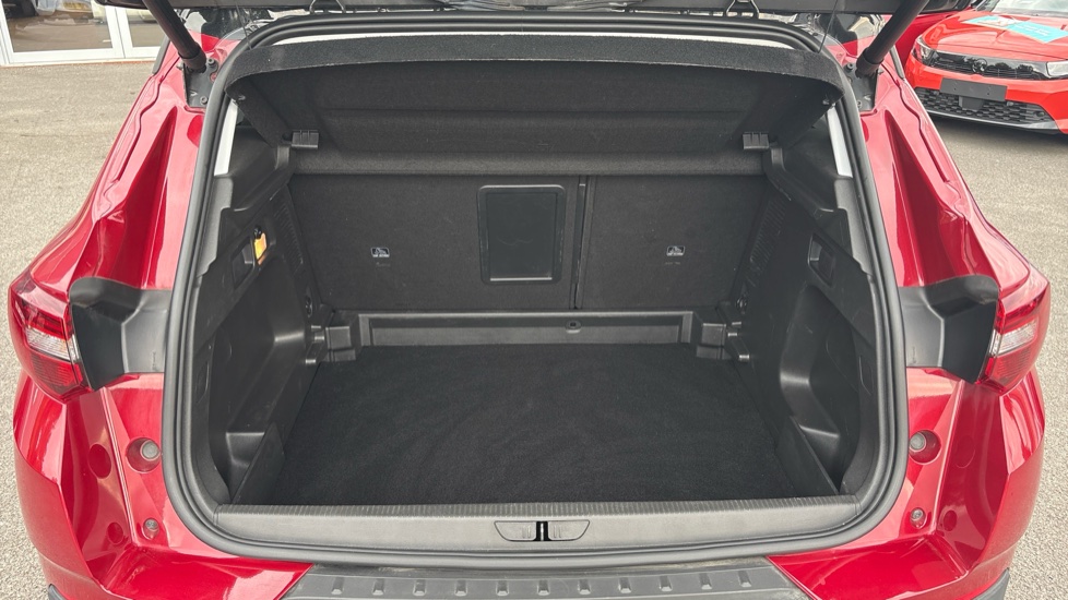 Vauxhall Grandland X 1.2 Turbo Griffin Edition 5dr Petrol Hatchback - Image 4