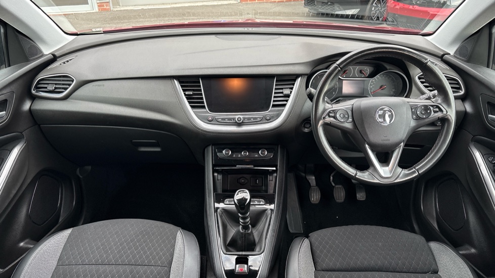 Vauxhall Grandland X 1.2 Turbo Griffin Edition 5dr Petrol Hatchback - Image 10