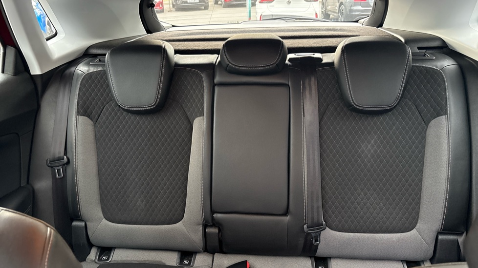 Vauxhall Grandland X 1.2 Turbo Griffin Edition 5dr Petrol Hatchback - Image 15