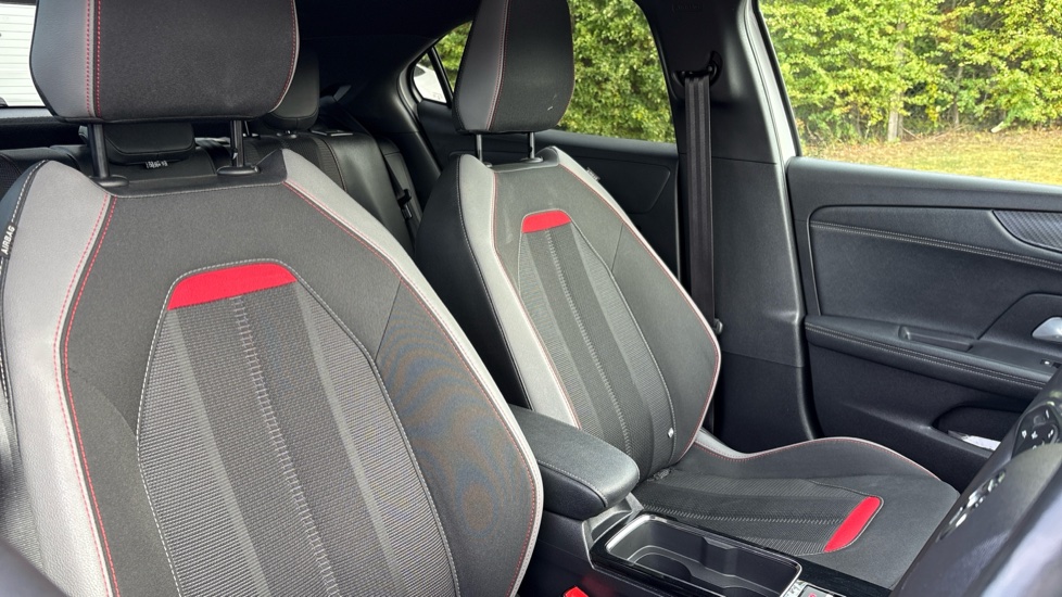 Vauxhall Mokka 100kW SRi Nav Premium 50kWh 5dr Auto Electric Hatchback - Image 22