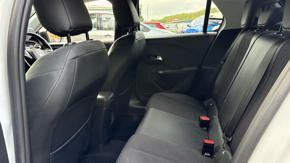 Vauxhall Corsa 1.2 Griffin Edition 5dr Petrol Hatchback - Image 16