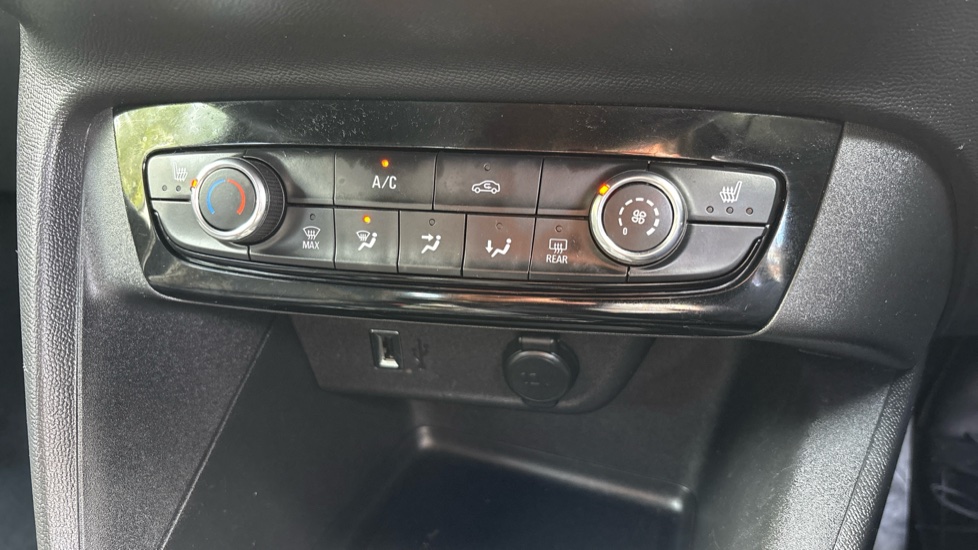 Vauxhall Corsa 1.2 Griffin Edition 5dr Petrol Hatchback - Image 28