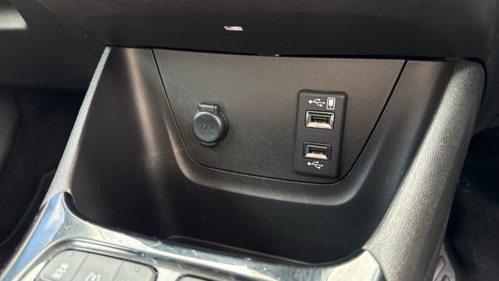 Vauxhall Crossland 1.2 SRi Nav 5dr Petrol Hatchback - Image 34