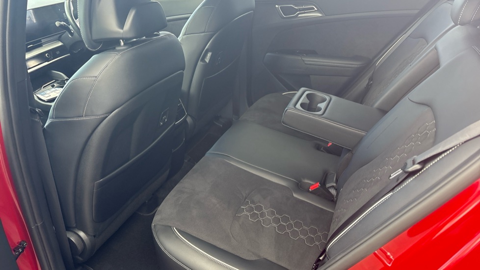 Kia Sportage 1.6T GDi HEV GT-Line 5dr Auto Hybrid Estate - Image 16