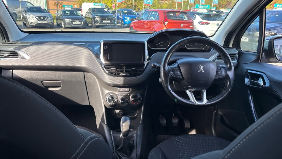 Peugeot 208 1.2 PureTech 82 Allure 5dr Petrol Hatchback - Image 10