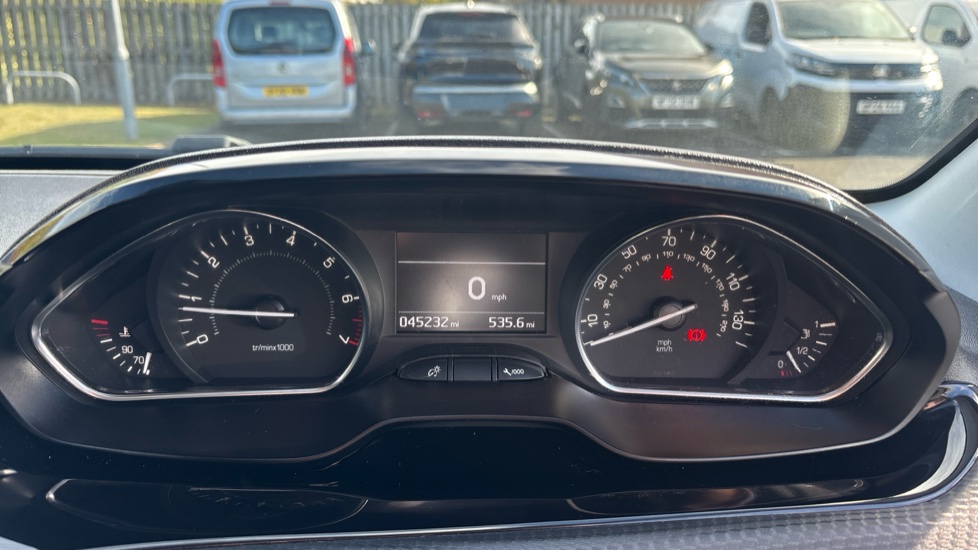 Peugeot 208 1.2 PureTech 82 Allure 5dr Petrol Hatchback - Image 18