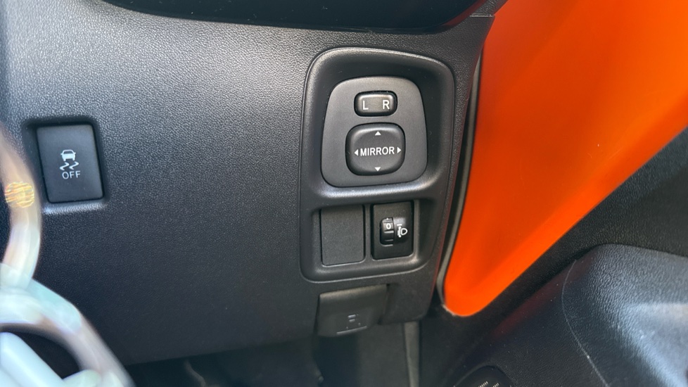 Toyota Aygo 1.0 VVT-i X-Cite 6 5dr x-shift Petrol Hatchback - Image 31
