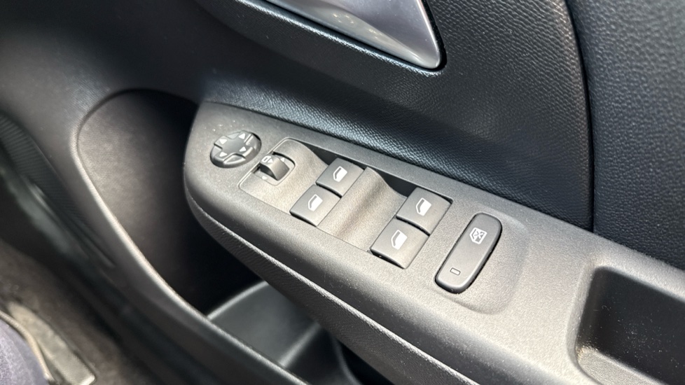 Vauxhall Corsa 1.2 Elite Edition 5dr Petrol Hatchback - Image 34