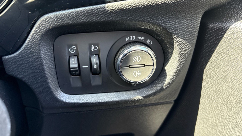 Vauxhall Corsa 1.2 Elite Edition 5dr Petrol Hatchback - Image 31