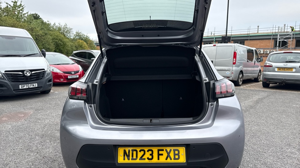 Peugeot 208 1.2 PureTech Active Premium + 5dr Petrol Hatchback - Image 4