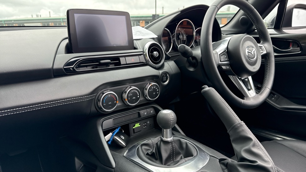 Mazda MX-5 2.0 [184] Exclusive-Line 2dr Petrol Convertible - Image 13