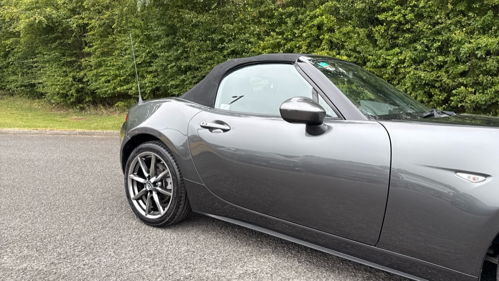 Mazda MX-5 2.0 [184] Exclusive-Line 2dr Petrol Convertible - Image 41