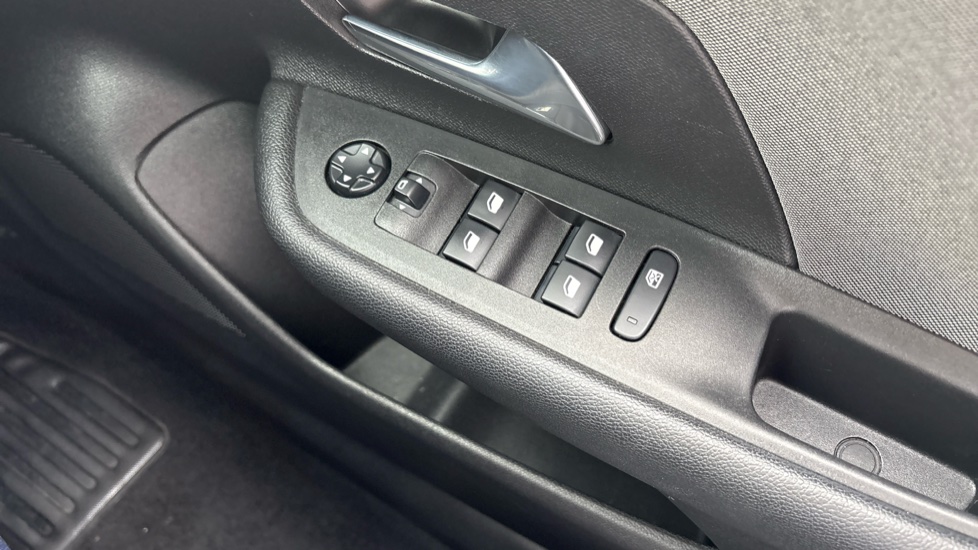 Vauxhall Mokka 1.2 Turbo 100 SE 5dr Petrol Hatchback - Image 29
