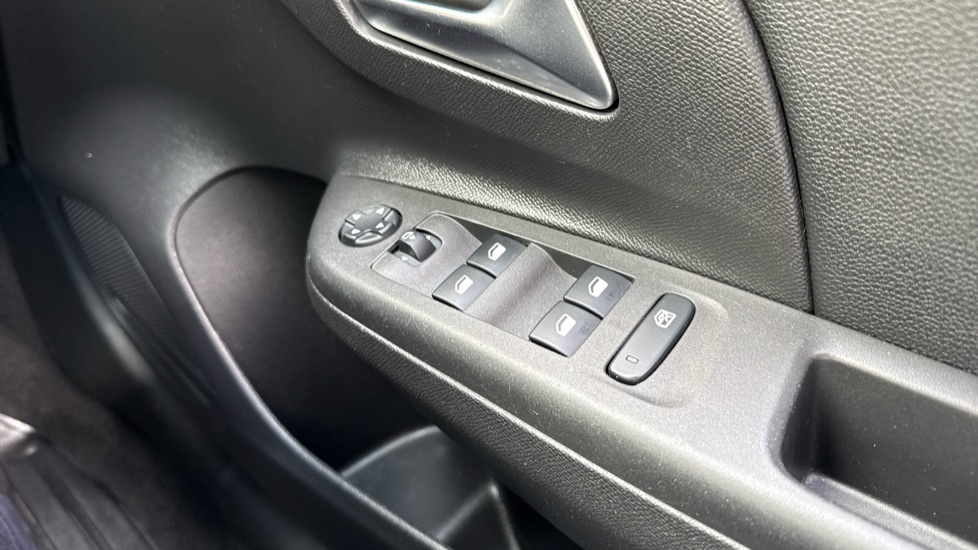 Vauxhall Corsa 1.2 Elite Edition 5dr Petrol Hatchback - Image 32