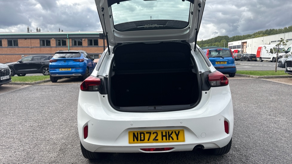 Vauxhall Corsa 1.2 Design 5dr Petrol Hatchback - Image 4