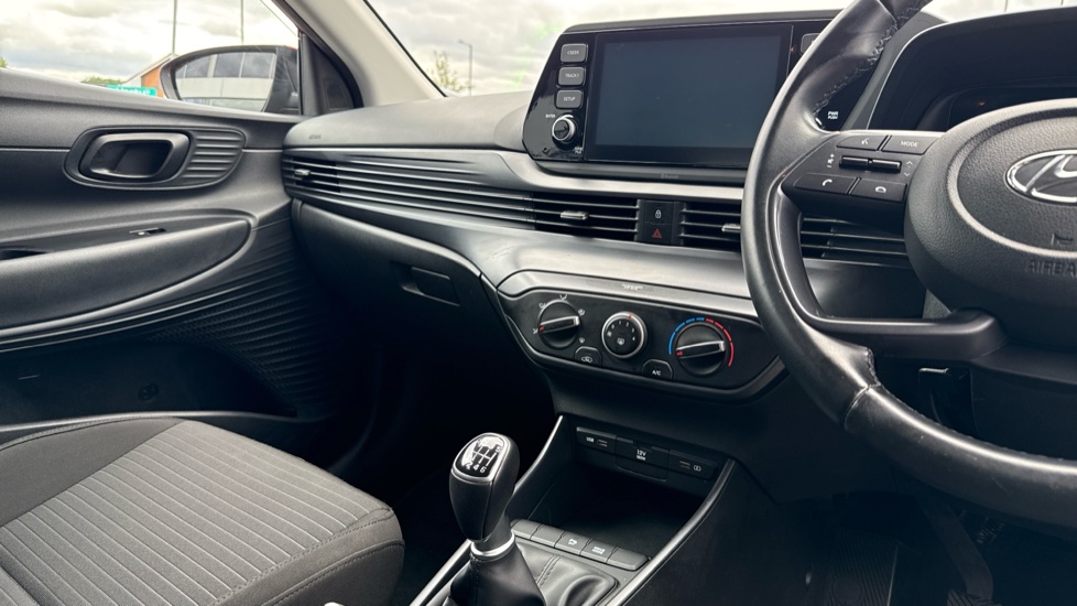 Hyundai i20 1.0T GDi 48V MHD SE Connect 5dr Petrol Hatchback - Image 14