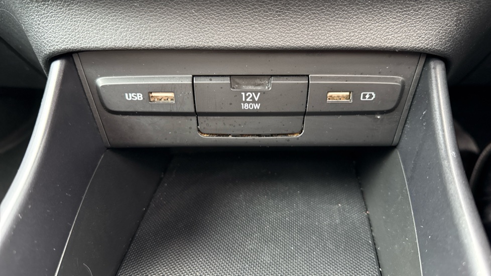 Hyundai i20 1.0T GDi 48V MHD SE Connect 5dr Petrol Hatchback - Image 29