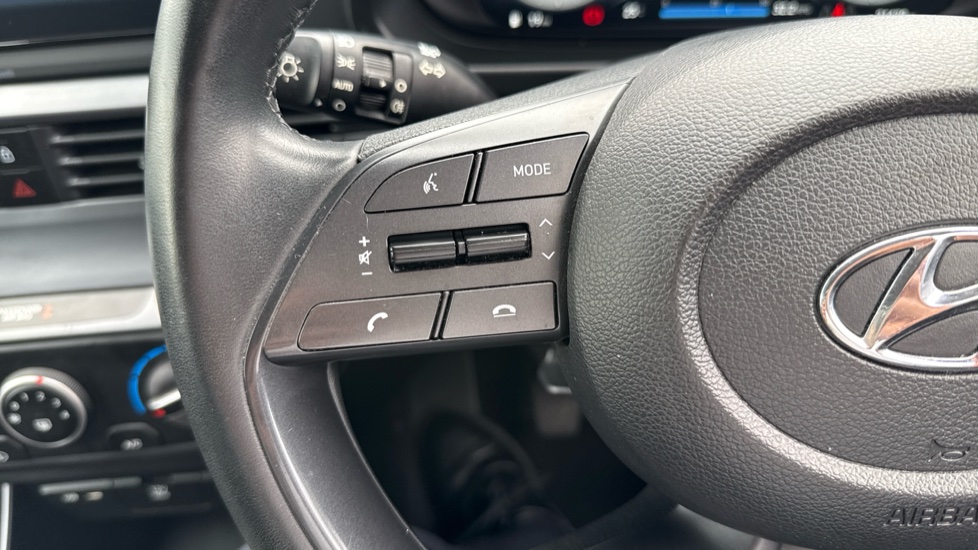 Hyundai i20 1.0T GDi 48V MHD SE Connect 5dr Petrol Hatchback - Image 30