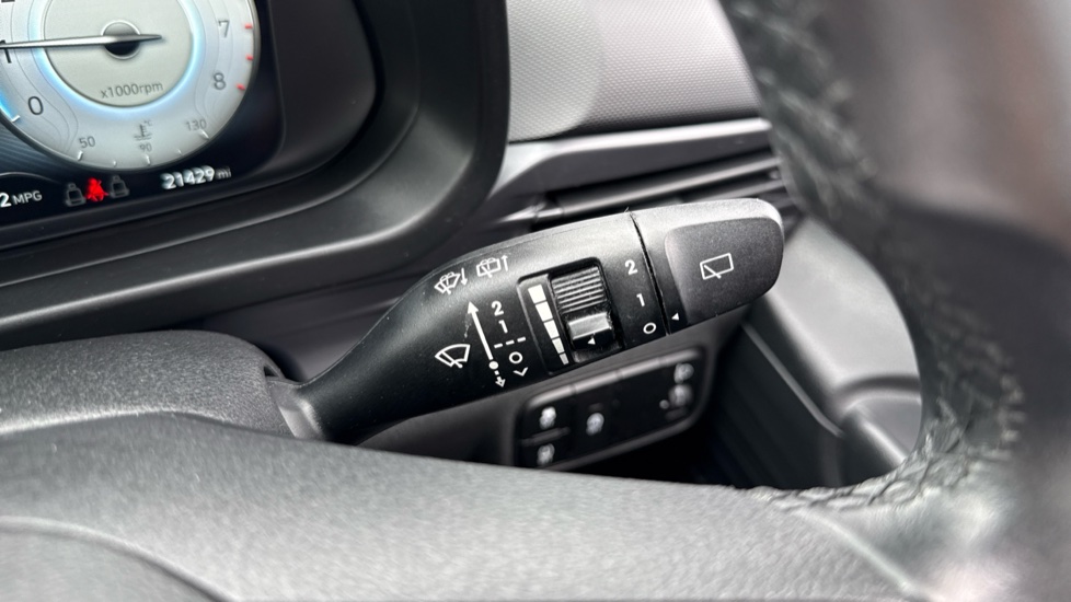 Hyundai i20 1.0T GDi 48V MHD SE Connect 5dr Petrol Hatchback - Image 32