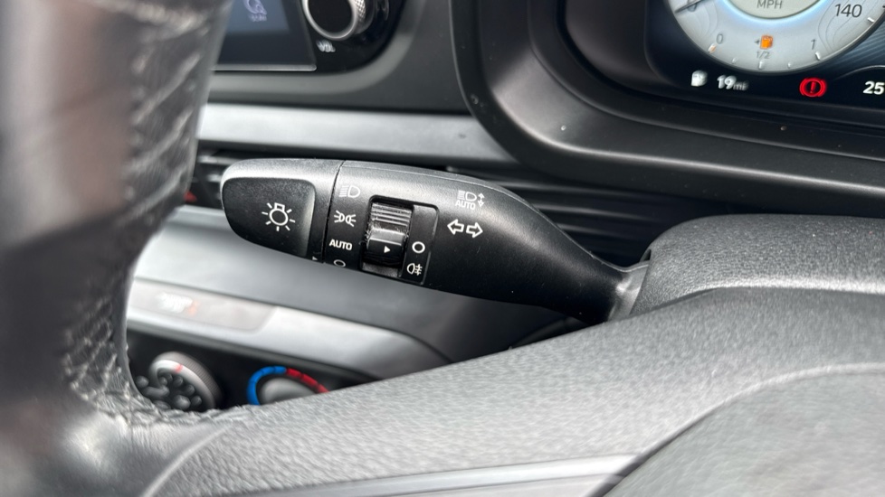 Hyundai i20 1.0T GDi 48V MHD SE Connect 5dr Petrol Hatchback - Image 33