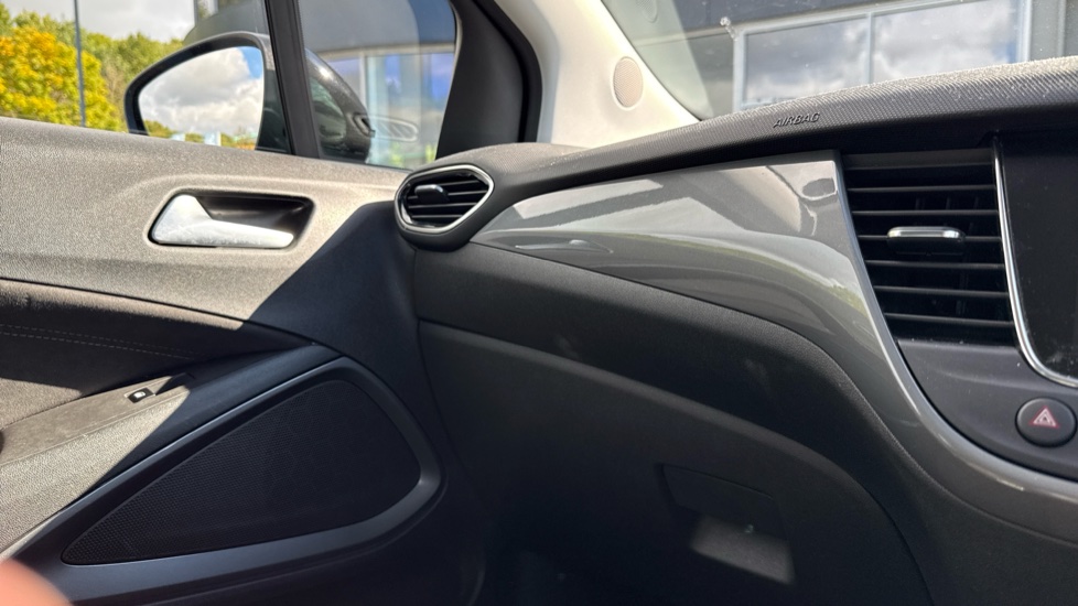 Vauxhall Crossland 1.2 Turbo Ultimate 5dr Petrol Hatchback - Image 35