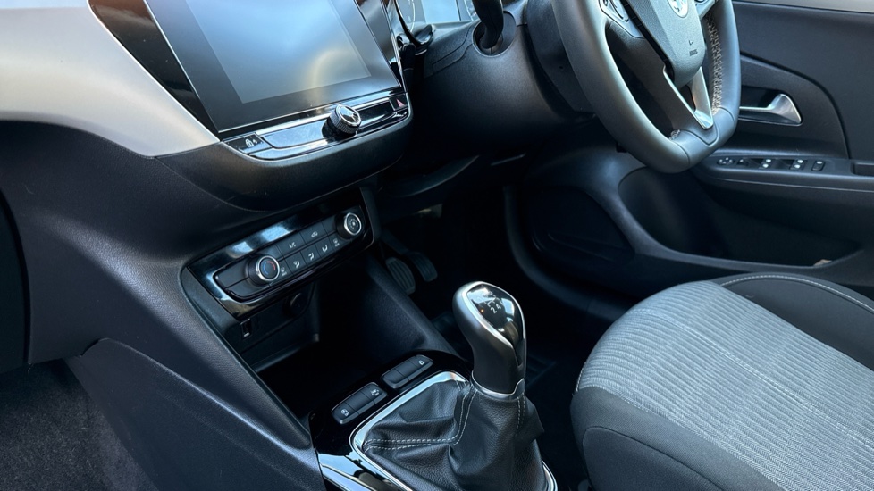 Vauxhall Corsa 1.2 Design 5dr Petrol Hatchback - Image 13