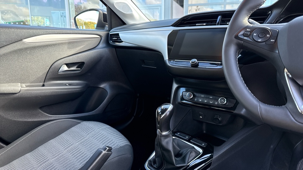 Vauxhall Corsa 1.2 Design 5dr Petrol Hatchback - Image 14