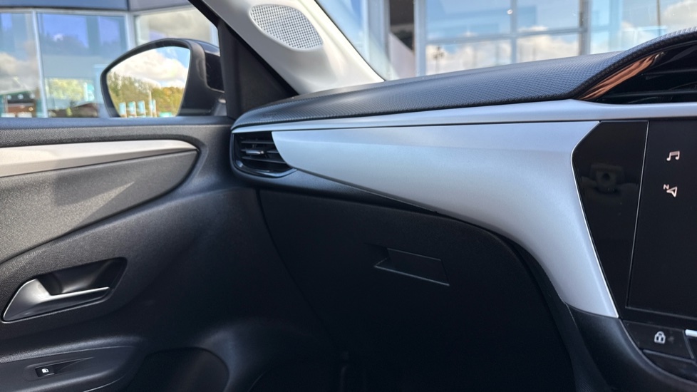 Vauxhall Corsa 1.2 Design 5dr Petrol Hatchback - Image 35