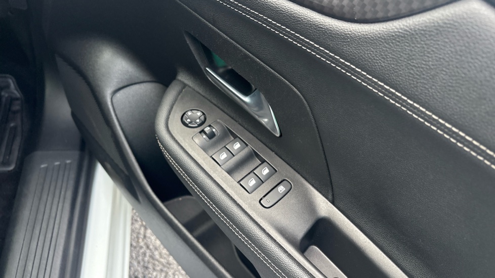 Vauxhall Mokka 1.2 Turbo 100 GS  5dr Petrol Hatchback - Image 30