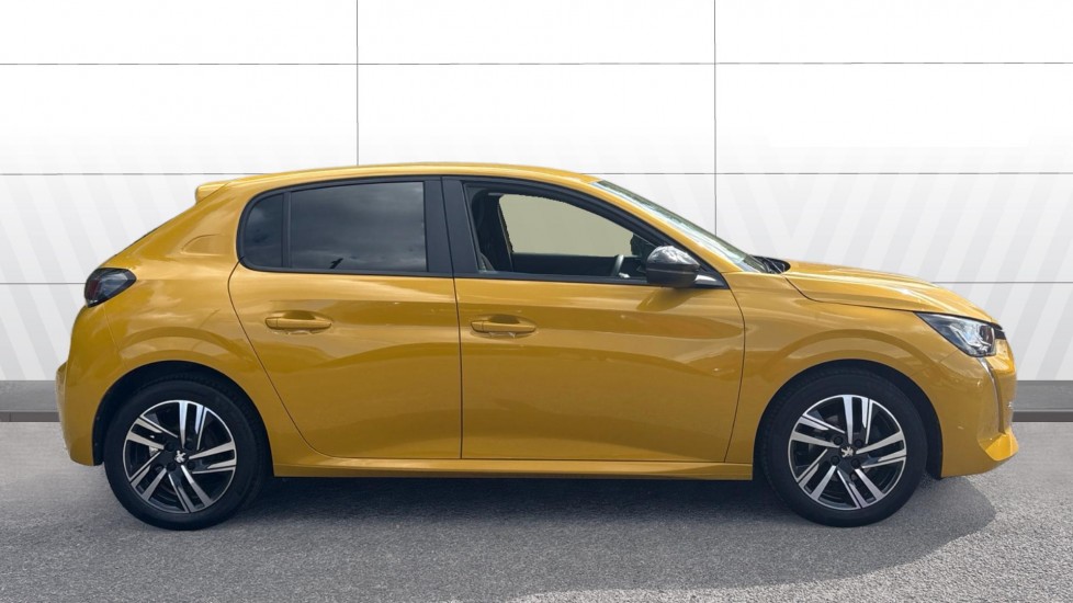 Peugeot 208 1.2 PureTech Active Premium + 5dr Petrol Hatchback - Image 5