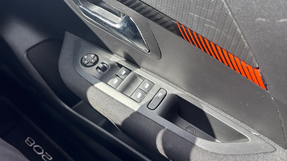 Peugeot 208 1.2 PureTech Active Premium + 5dr Petrol Hatchback - Image 21