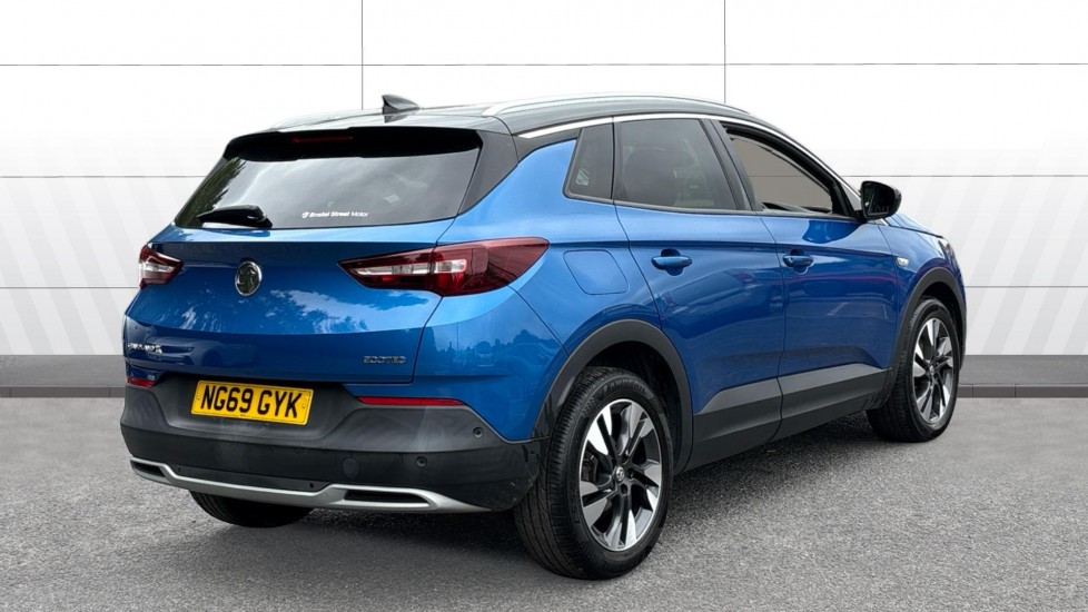 Vauxhall Grandland X 1.2 Turbo SRi Nav 5dr Petrol Hatchback - Image 2