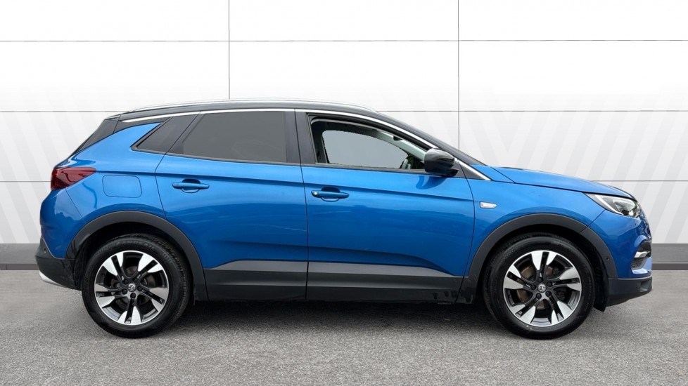 Vauxhall Grandland X 1.2 Turbo SRi Nav 5dr Petrol Hatchback - Image 5